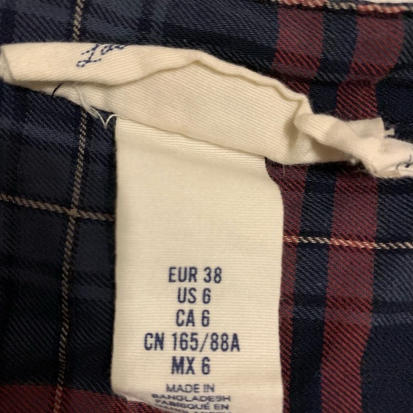 Shirts and dress size M - Picture 4 of 4